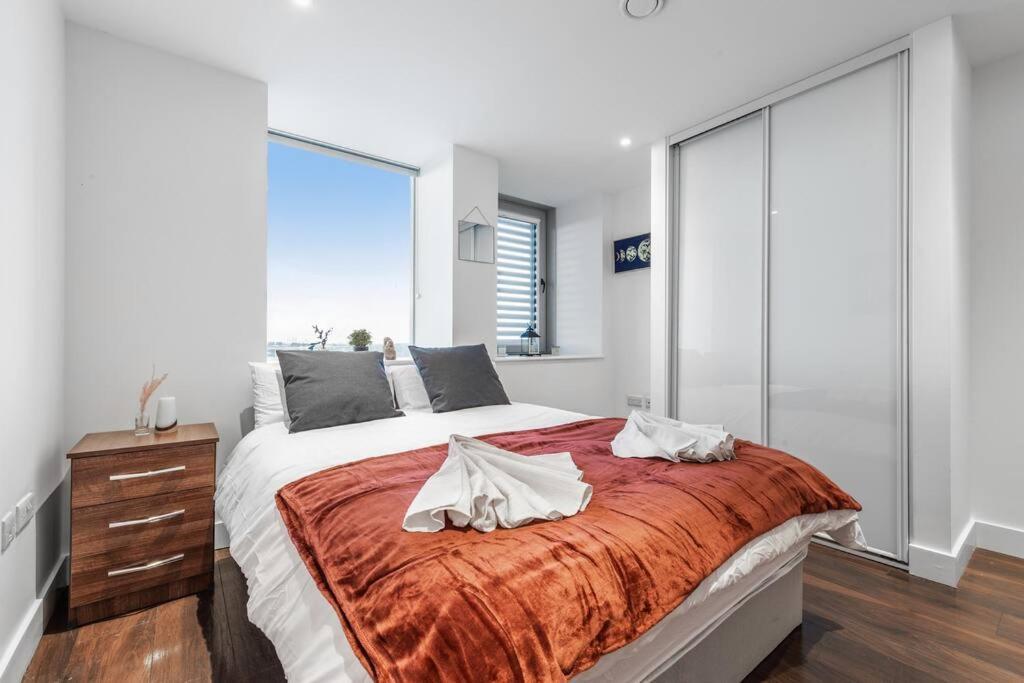New Apartment 20 Mins From Waterloo London Bp36 Kültér fotó
